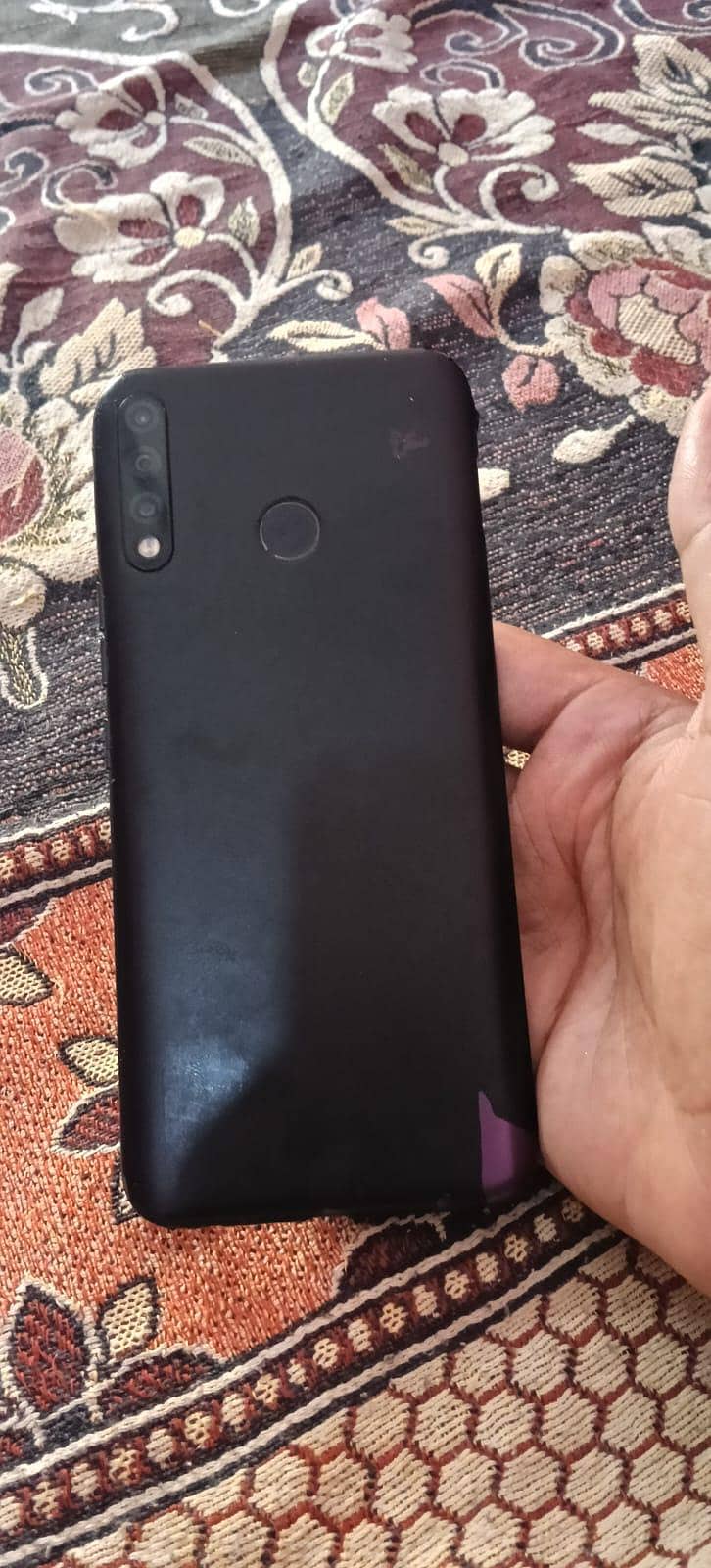 Tecno Spark 4 0