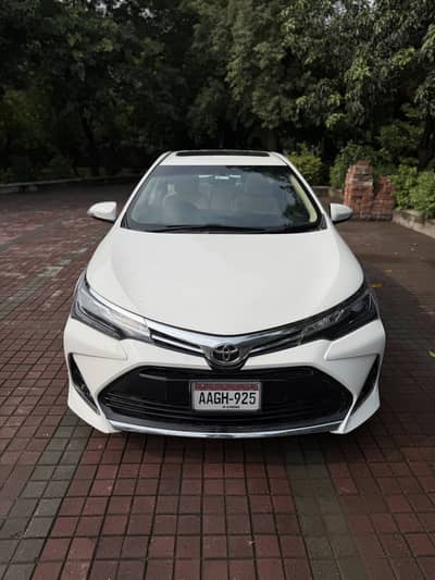 Toyota Corolla Altis special edition sunroof