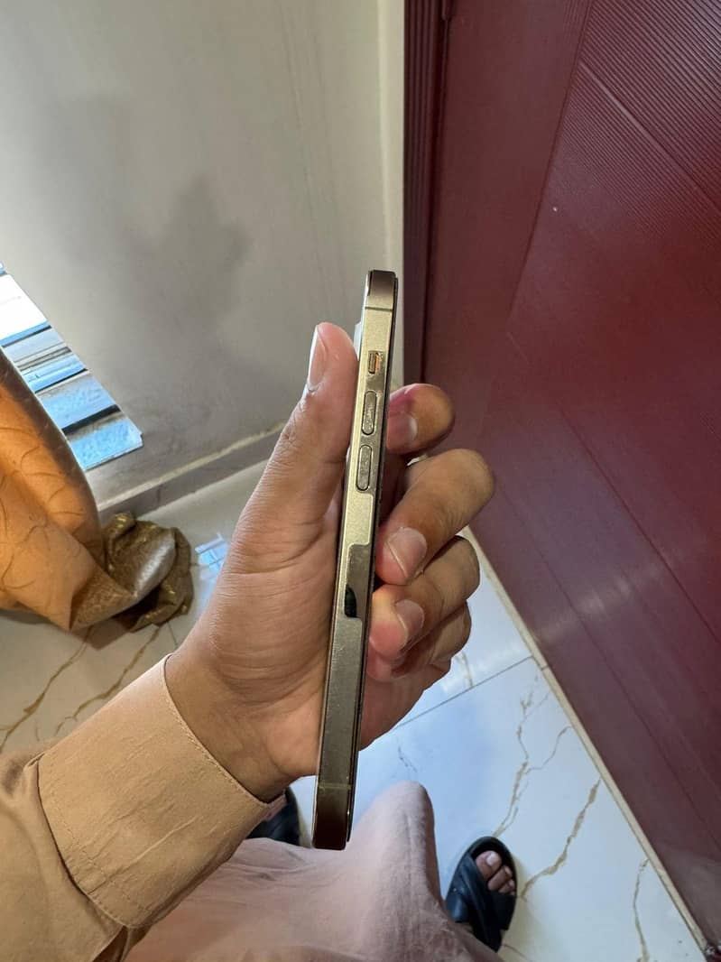 Apple iPhone 14 Pro 3