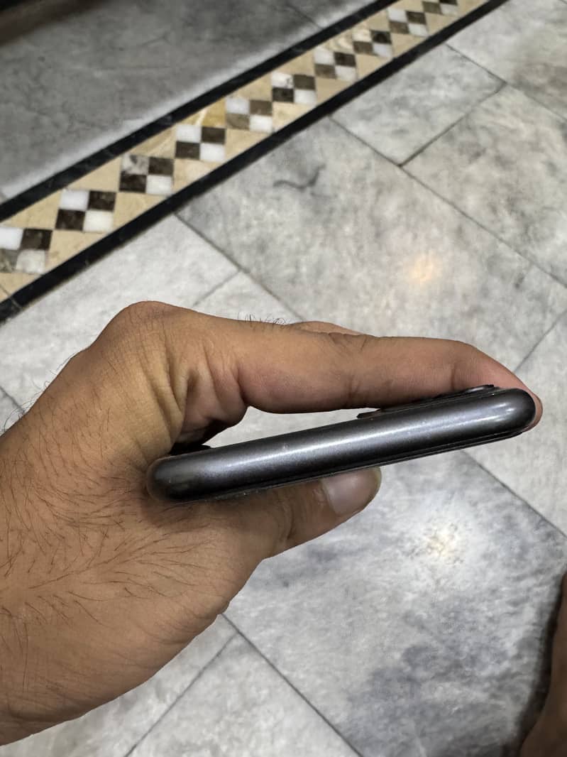 Apple iPhone 11 2