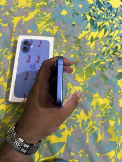 Apple iPhone 16 Plus factory unlocked
