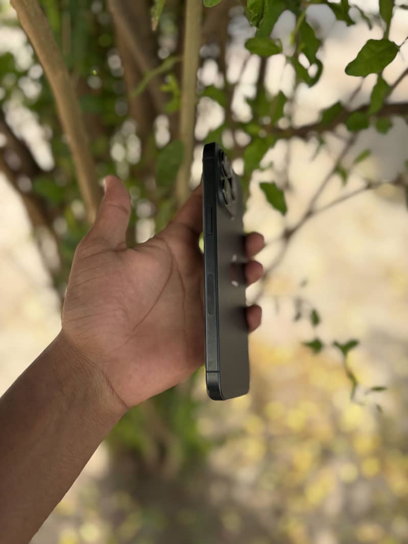 Iphone 15 pro max 2