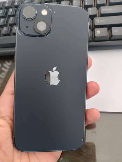Apple iPhone 13