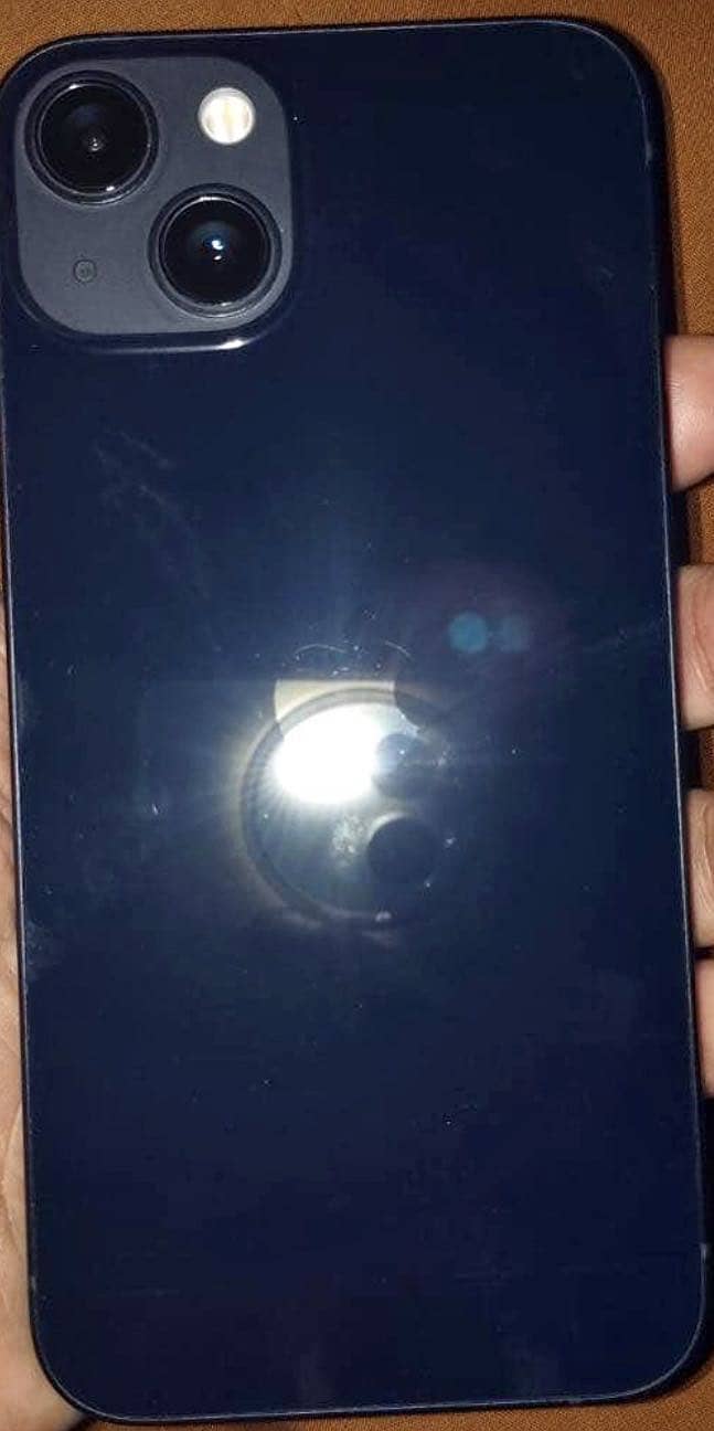 Apple iPhone 13 2