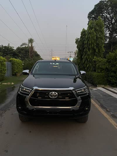 Toyota Hilux Revo V 2021