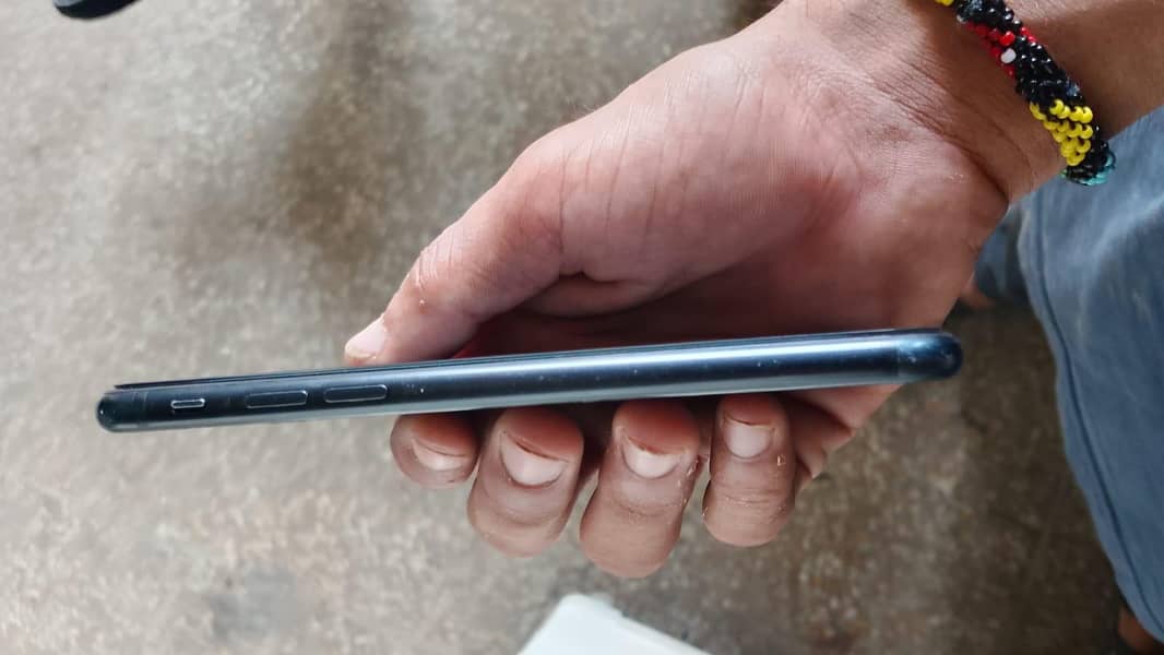 Apple iPhone SE 3