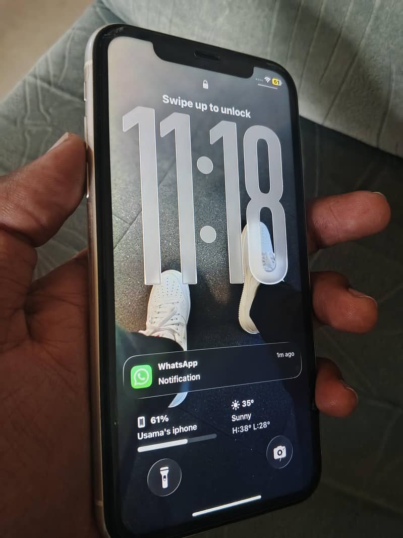 Apple iPhone 11 0