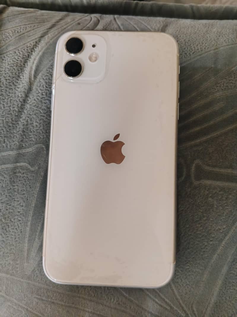 Apple iPhone 11 4