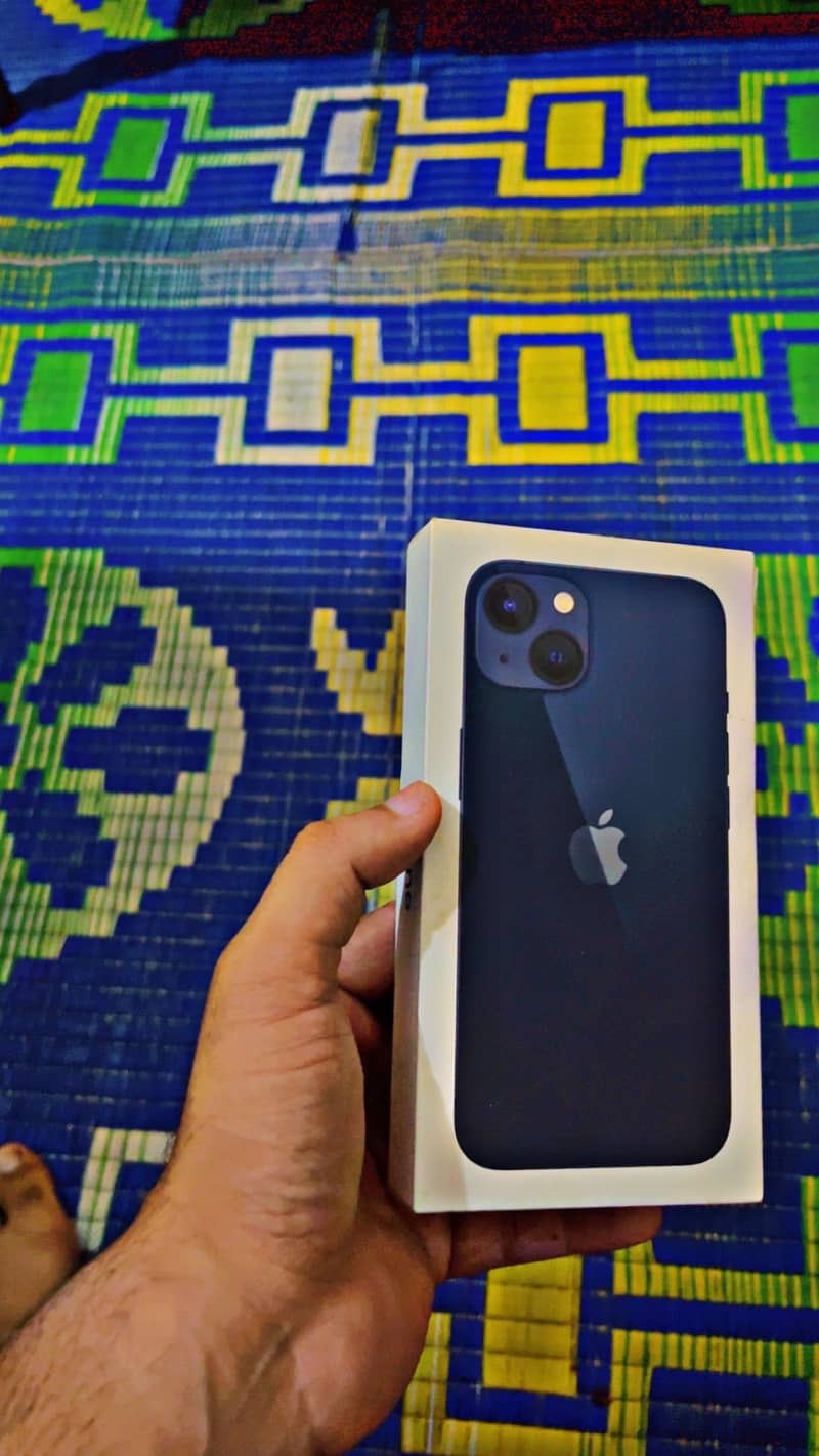 Apple iPhone 13 1
