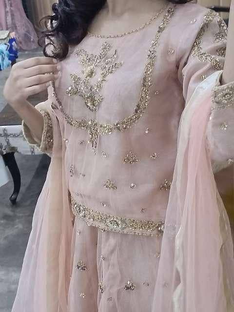 WEDDING DRESESS 0