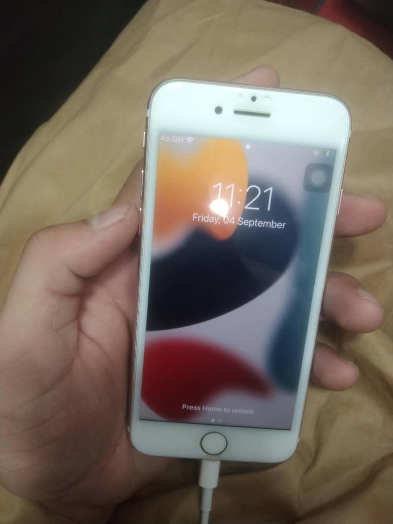 Apple iPhone 7 2