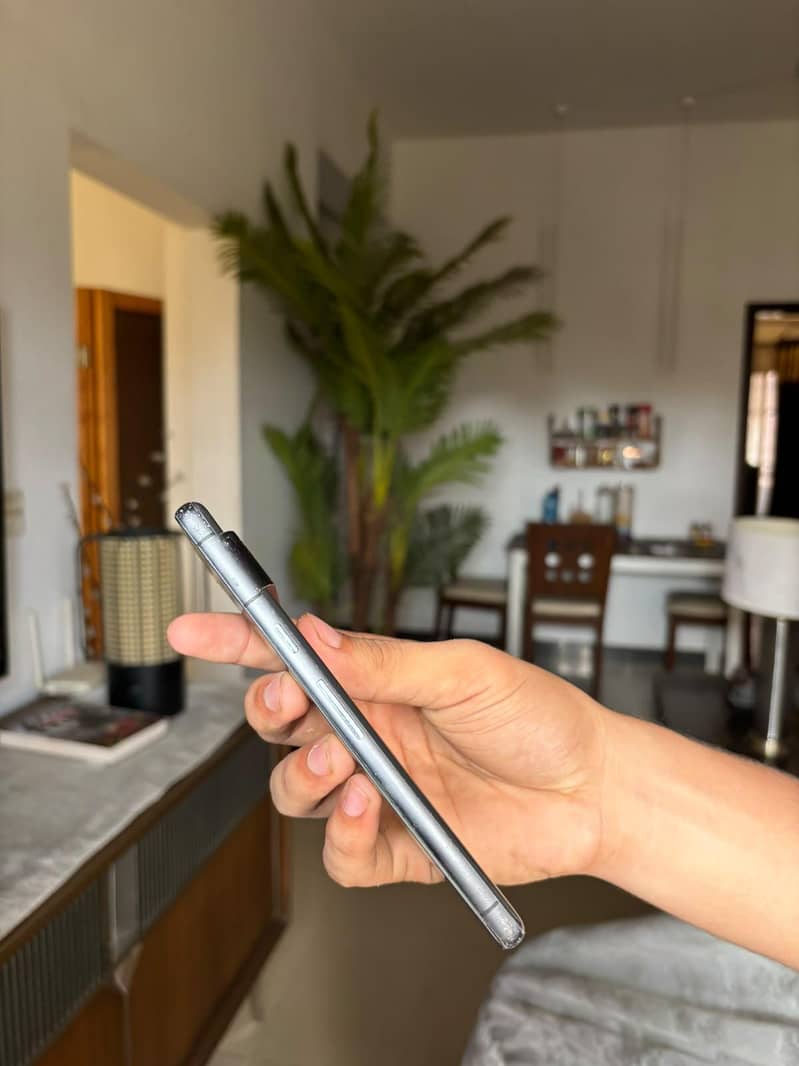 Google Pixel 7a 2