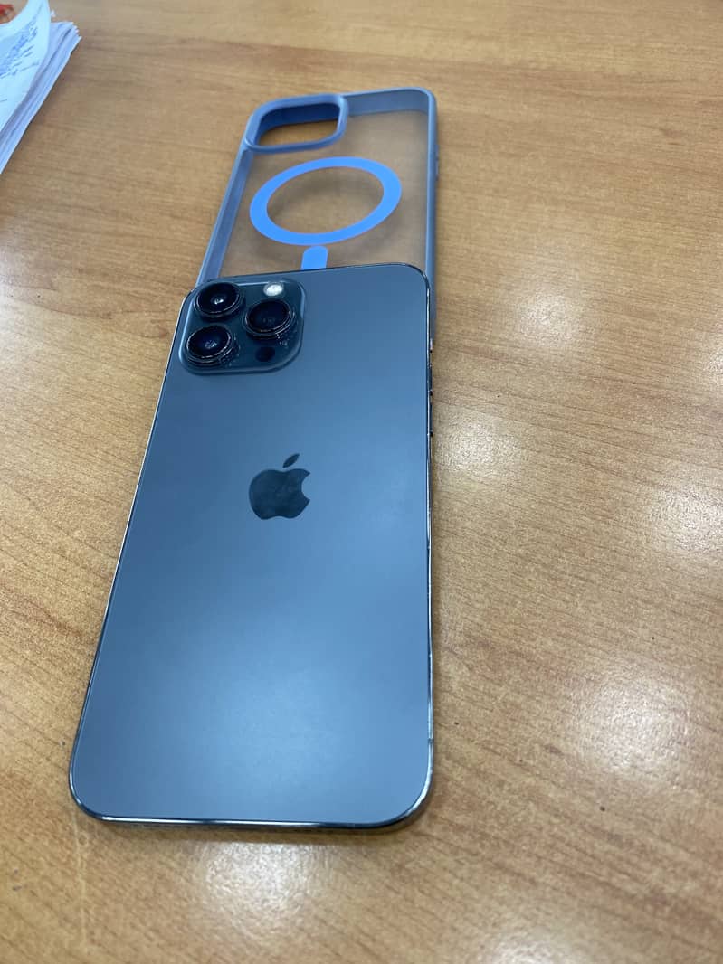 Apple iPhone 13 Pro max 6