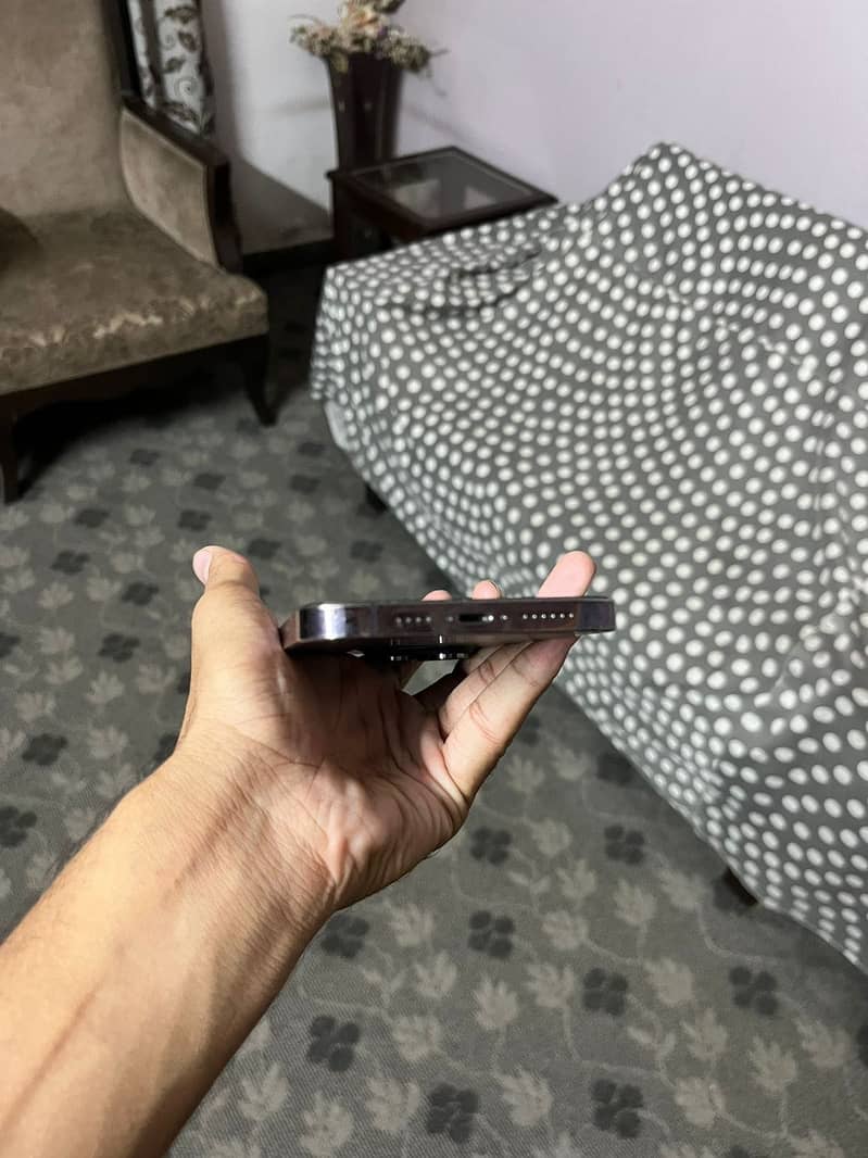 Apple iPhone 14 Pro Max 6