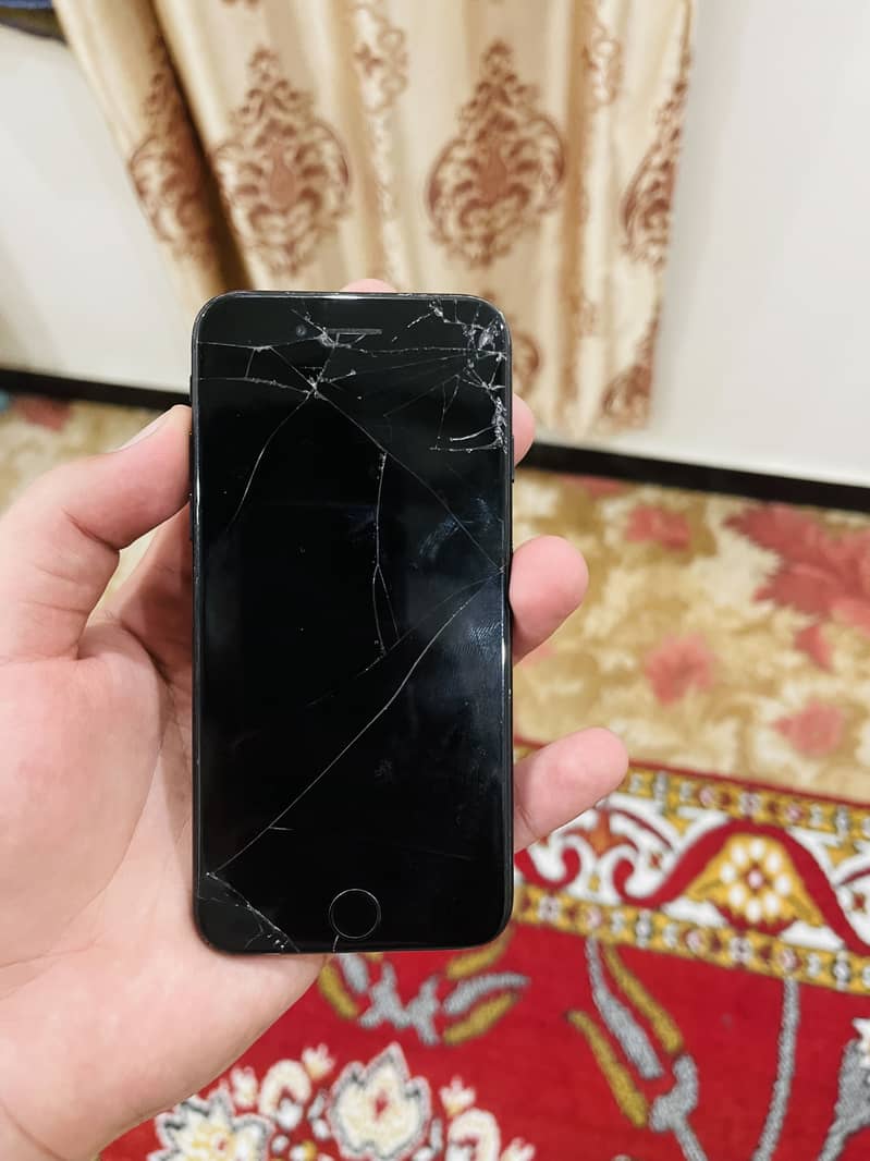 Apple iPhone 7 4