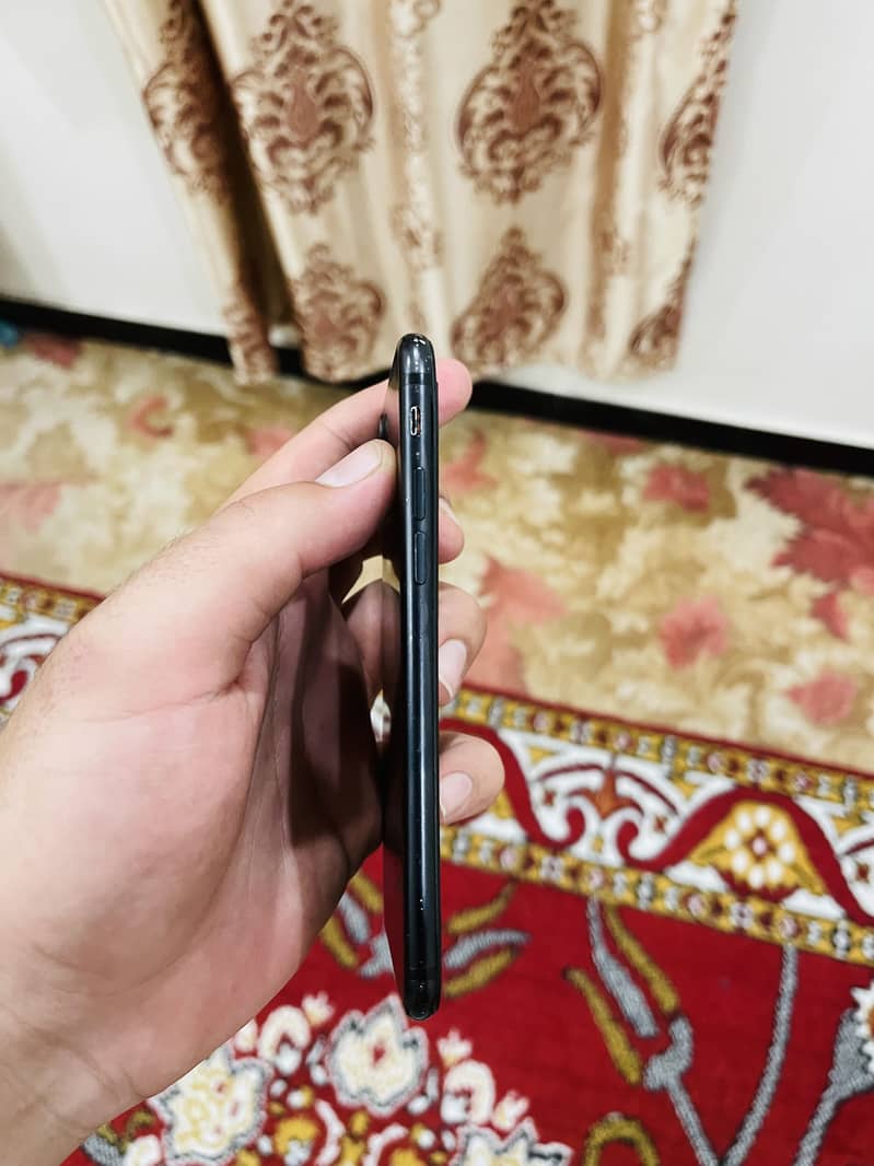Apple iPhone 7 5