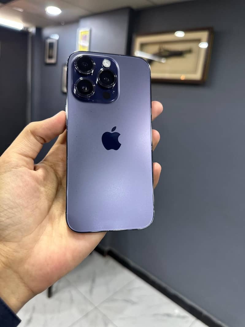 Apple iPhone 14 Pro 0
