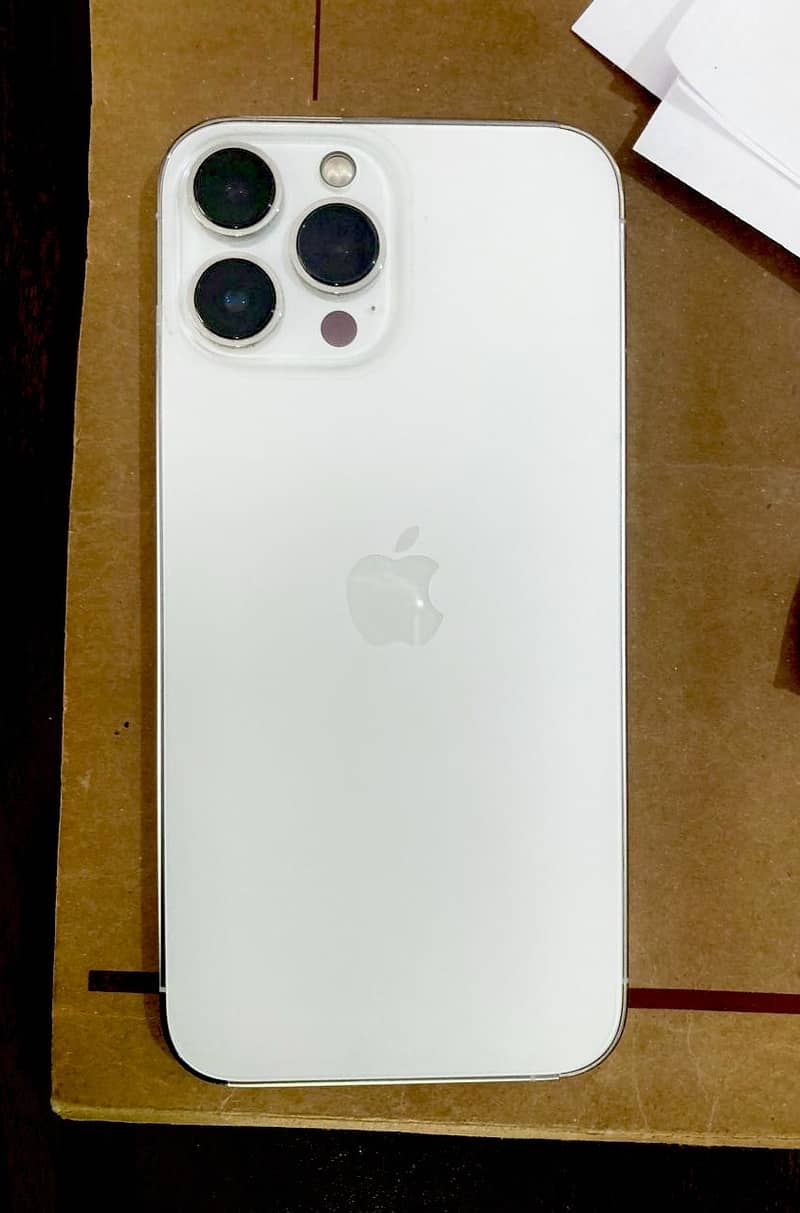 Apple iPhone 13 Pro Max 0