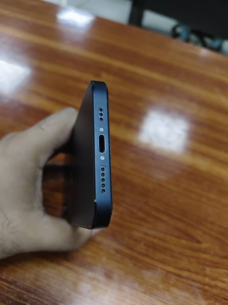 Apple iPhone 12 7