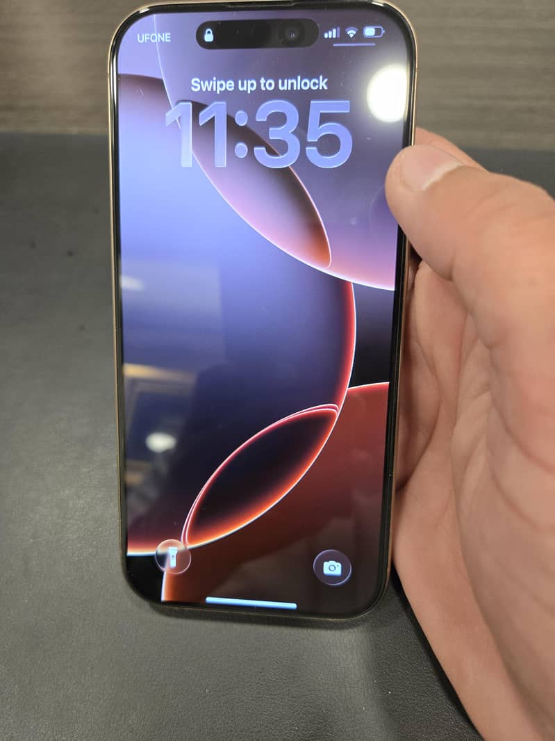 Apple iPhone 16 Pro 1