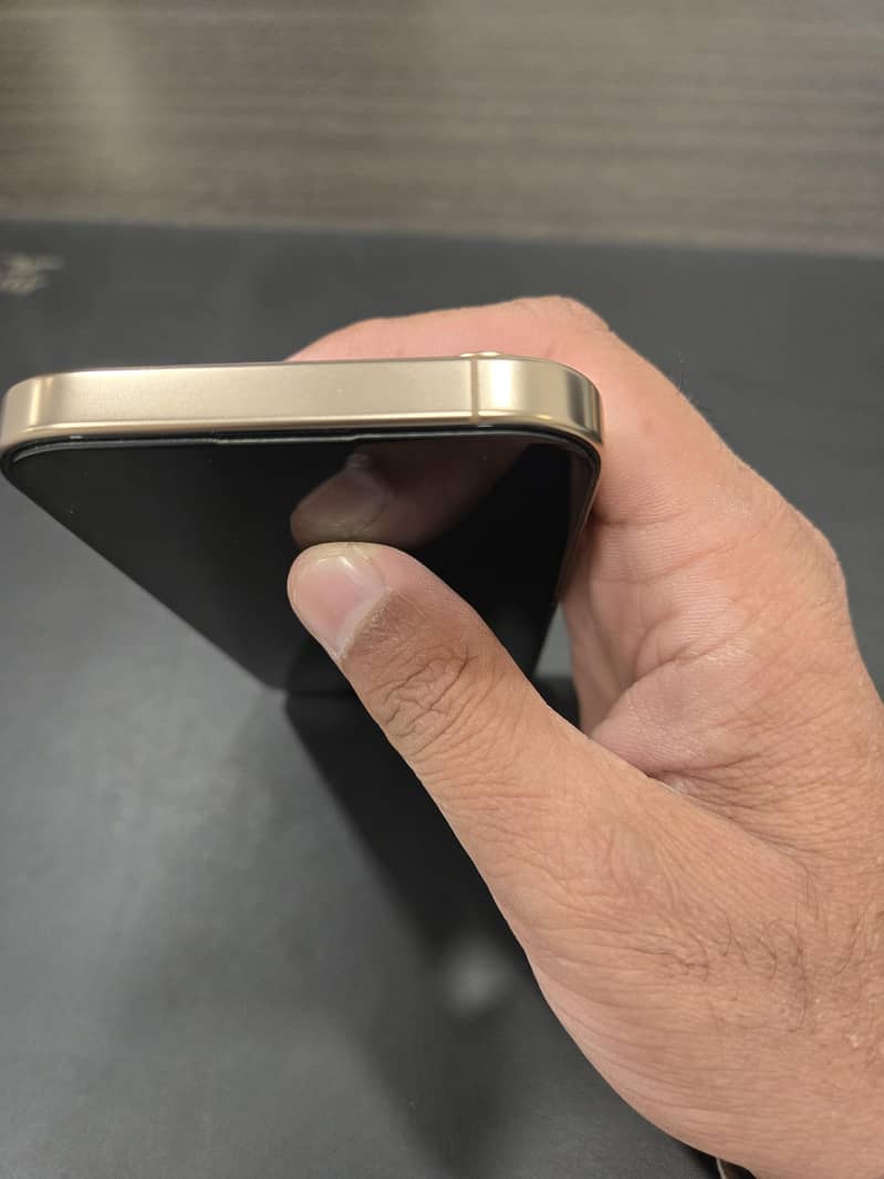 Apple iPhone 16 Pro 6
