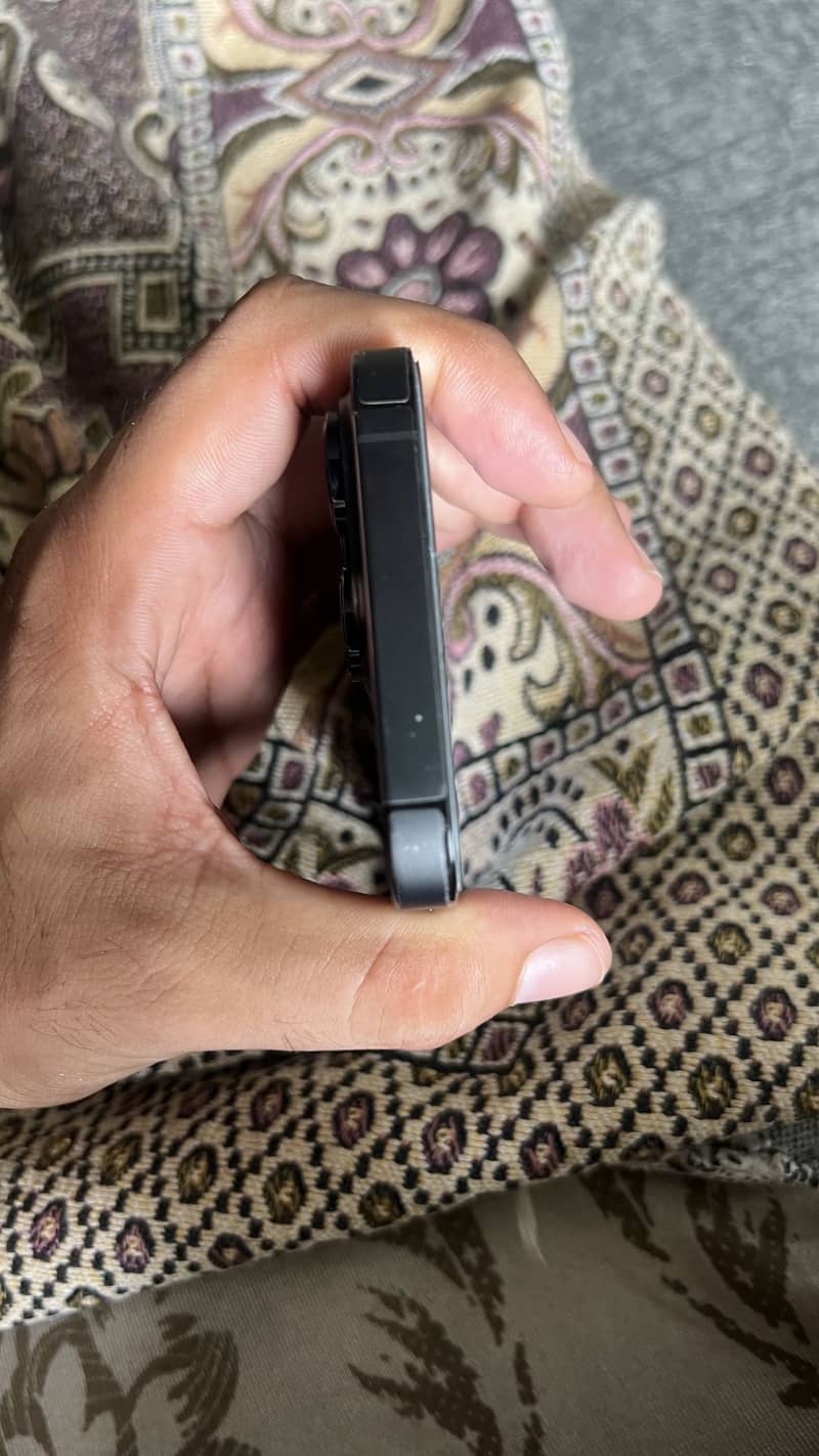 Apple iPhone 14 Pro 1