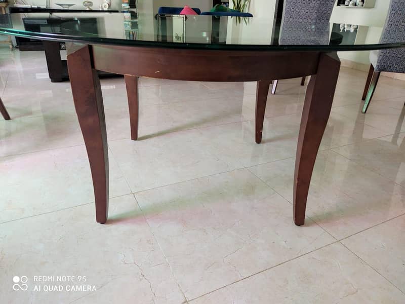 round dining table 1