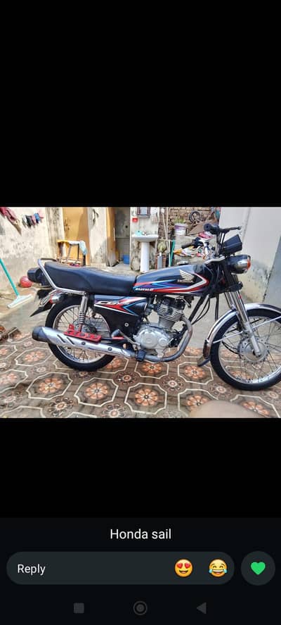 Hinda use bike