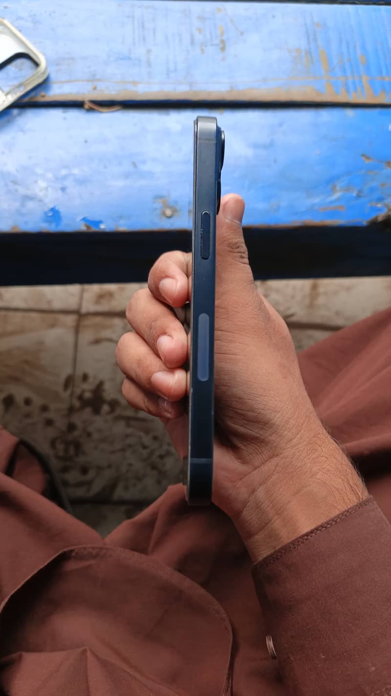 Apple iPhone 14 2
