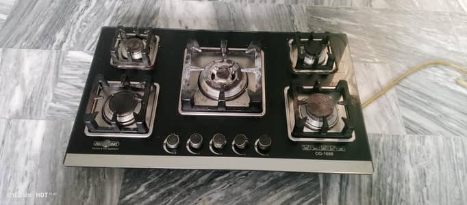 5 burner stove in working condition