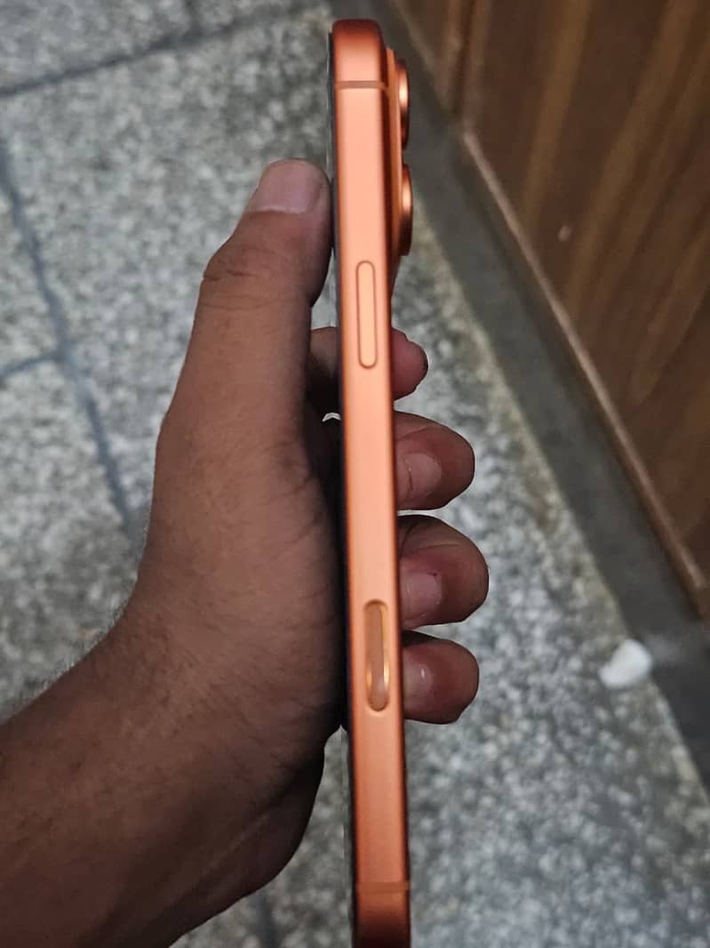 Apple iPhone 17 Pro Max 3