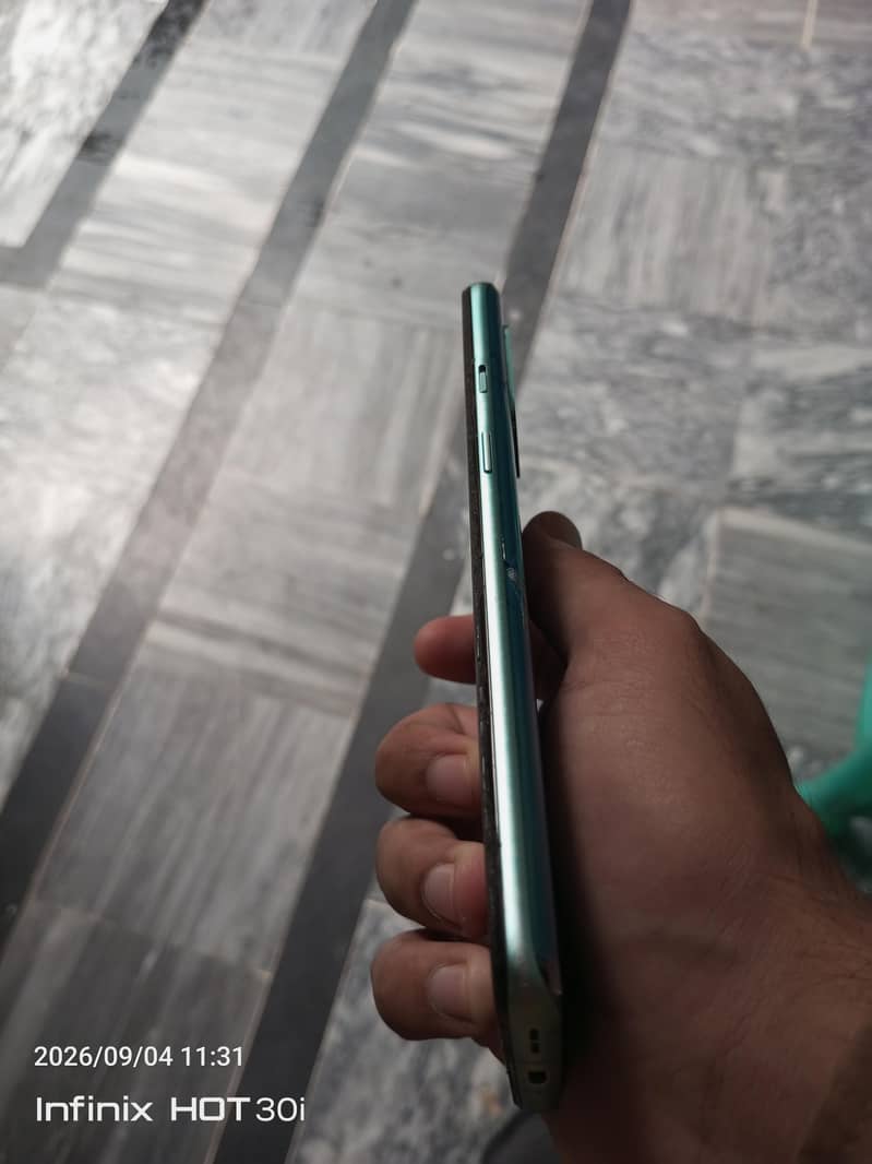 One Plus 8T 4