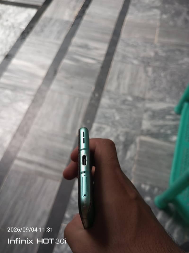 One Plus 8T 6