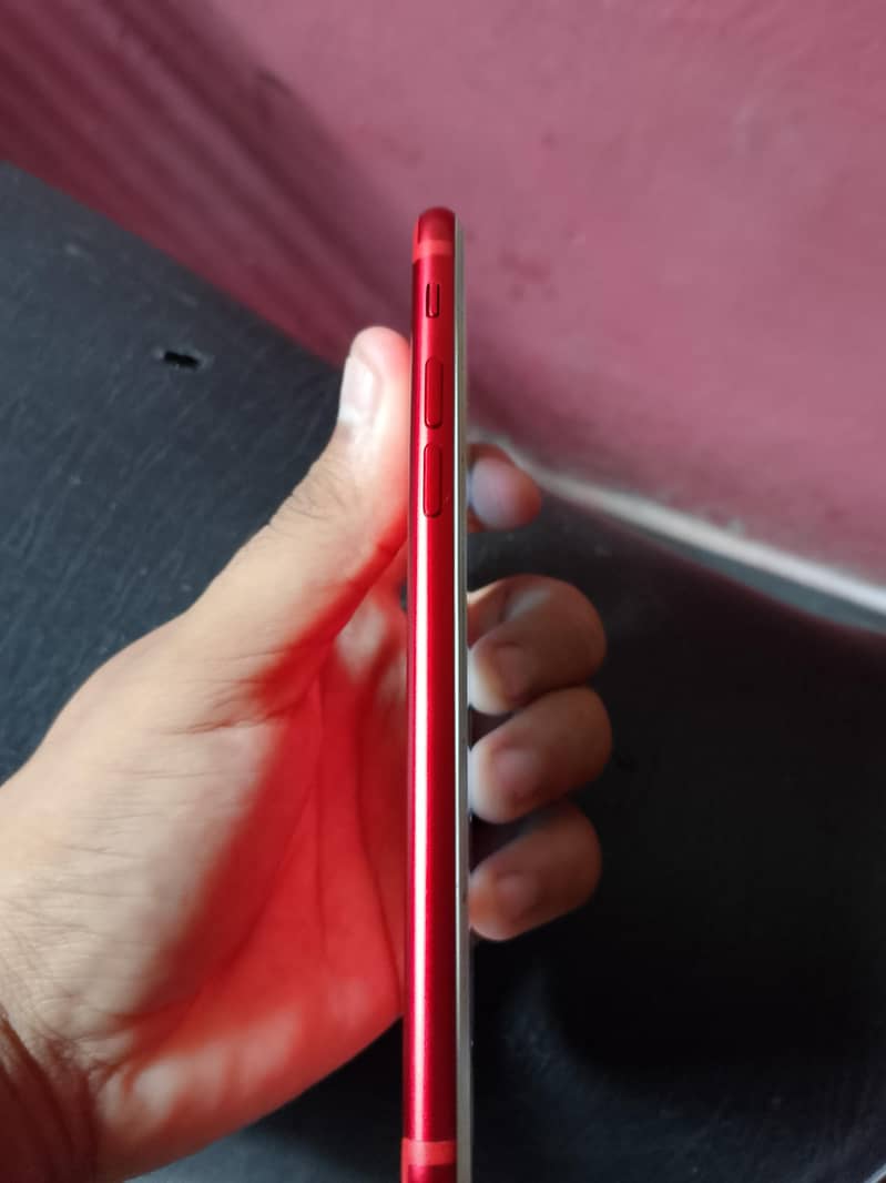 Apple iPhone 7 3