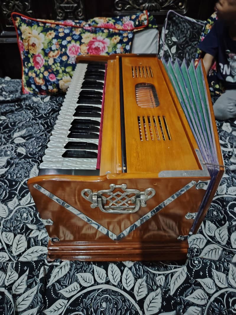 Harmoniam 12