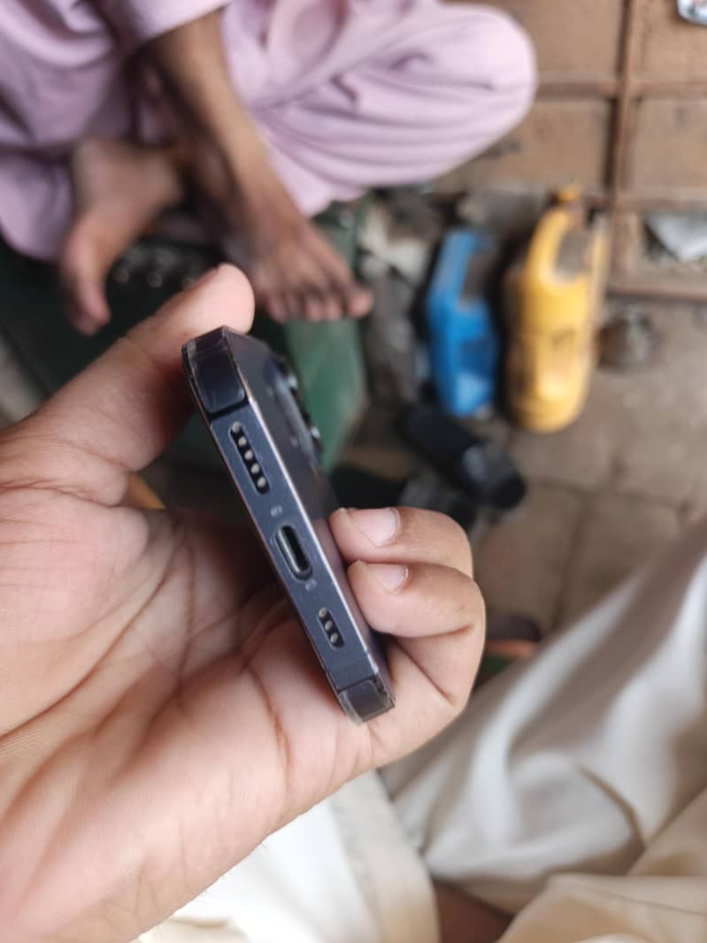 Apple iPhone 14 Pro 3
