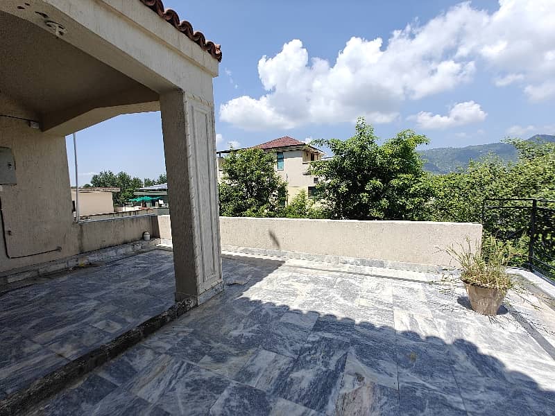 Upper Portion For Rent E 11 4