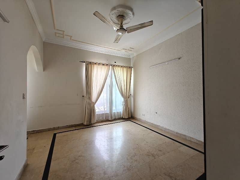 Upper Portion For Rent E 11 17