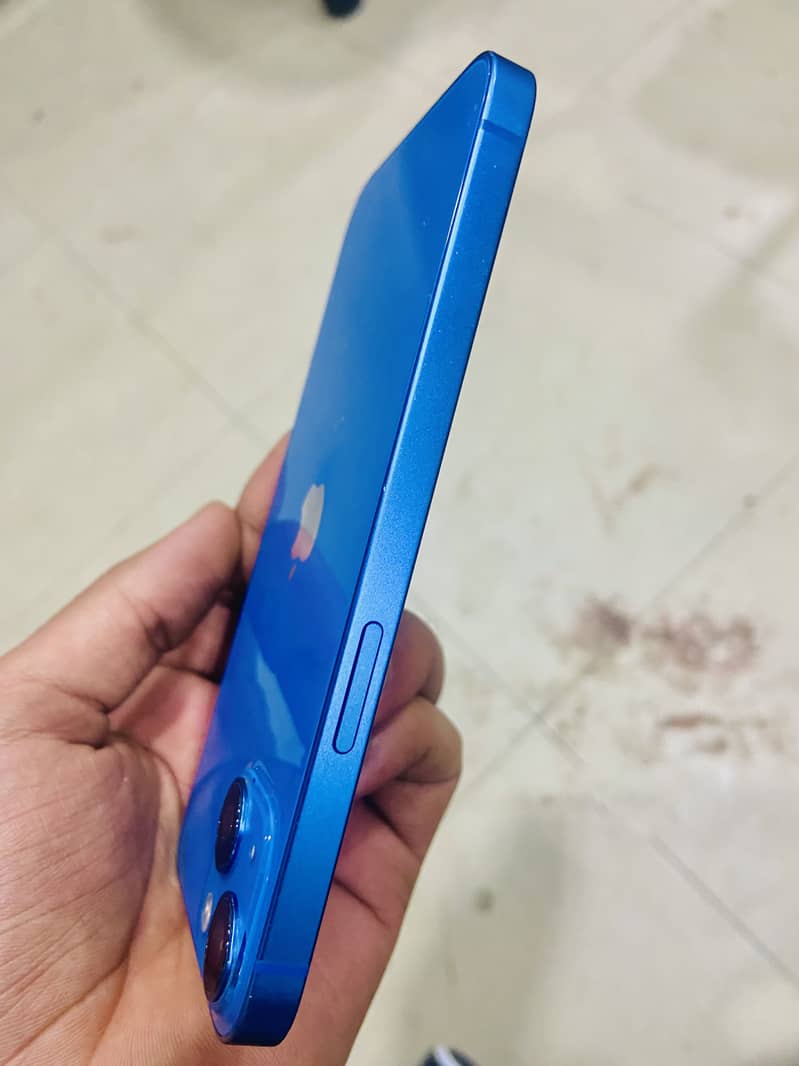 iPhone 13 1