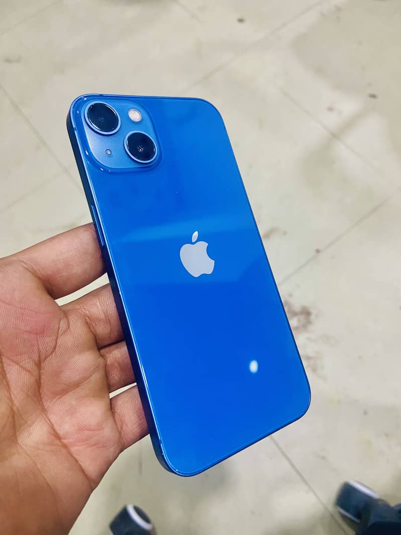 iPhone 13 7