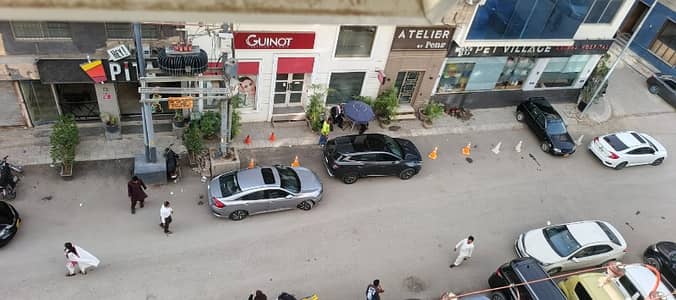 Prime Location 1020 Square Feet Office For Grabs In DHA Defence