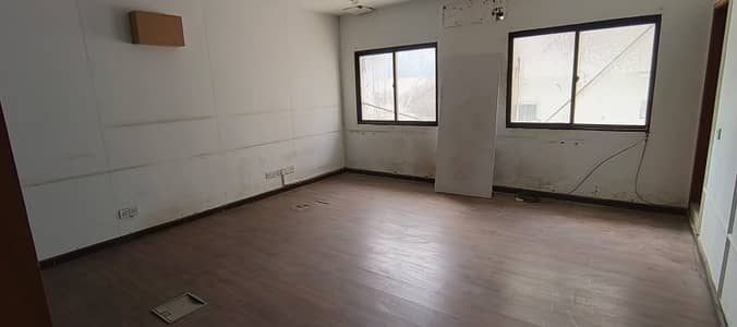 A Prime Location Office At Affordable Price Awaits You