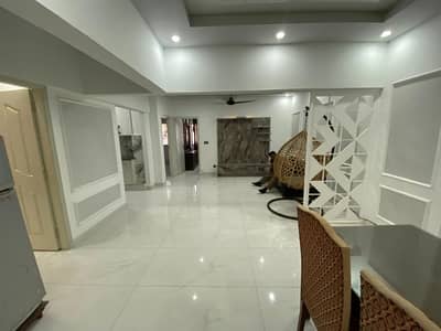Prime Location 1550 Square Feet Flat Is Available In Clifton - Block 4