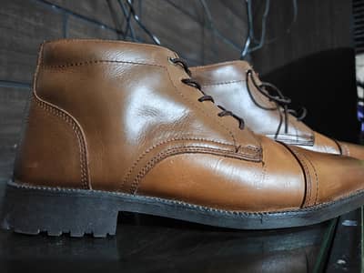 mens ankle high leather  boots 3 pairs ( new purchased  no landa )