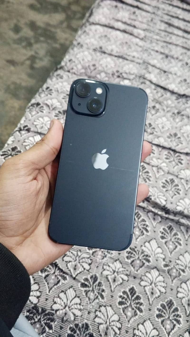 Apple iPhone 13 2