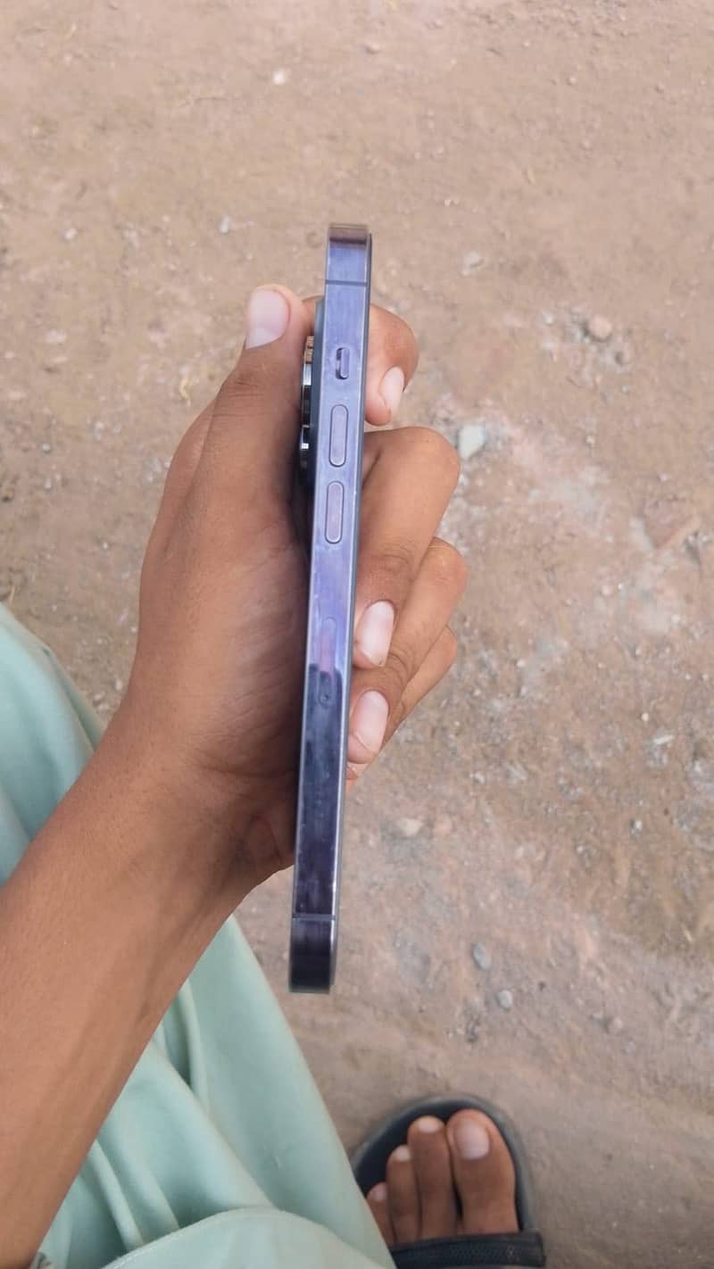 Apple iPhone 14 Pro 4