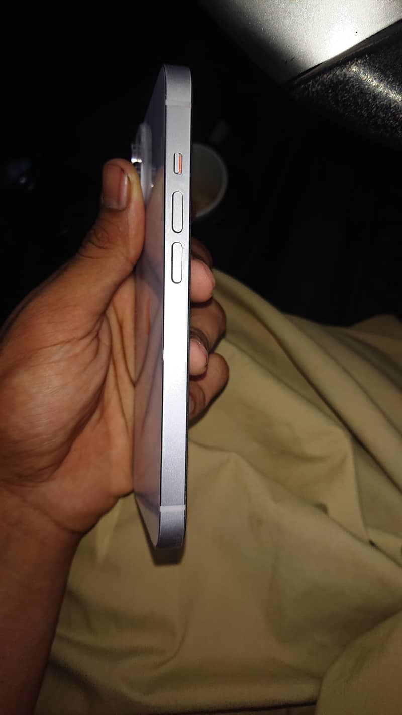 Apple iPhone 14 5