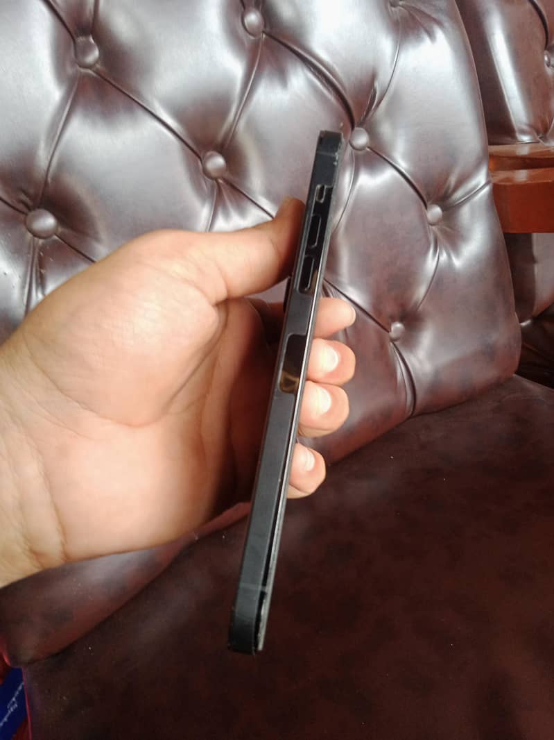 Apple iPhone 14 Pro Max 4