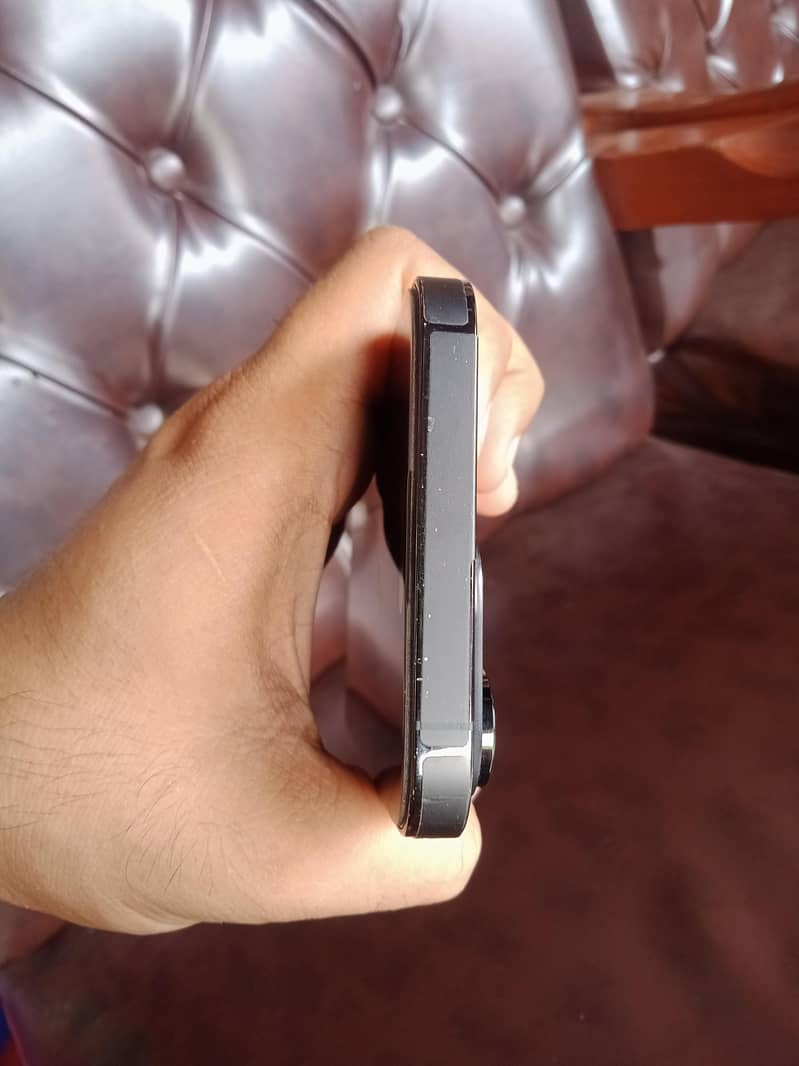 Apple iPhone 14 Pro Max 6