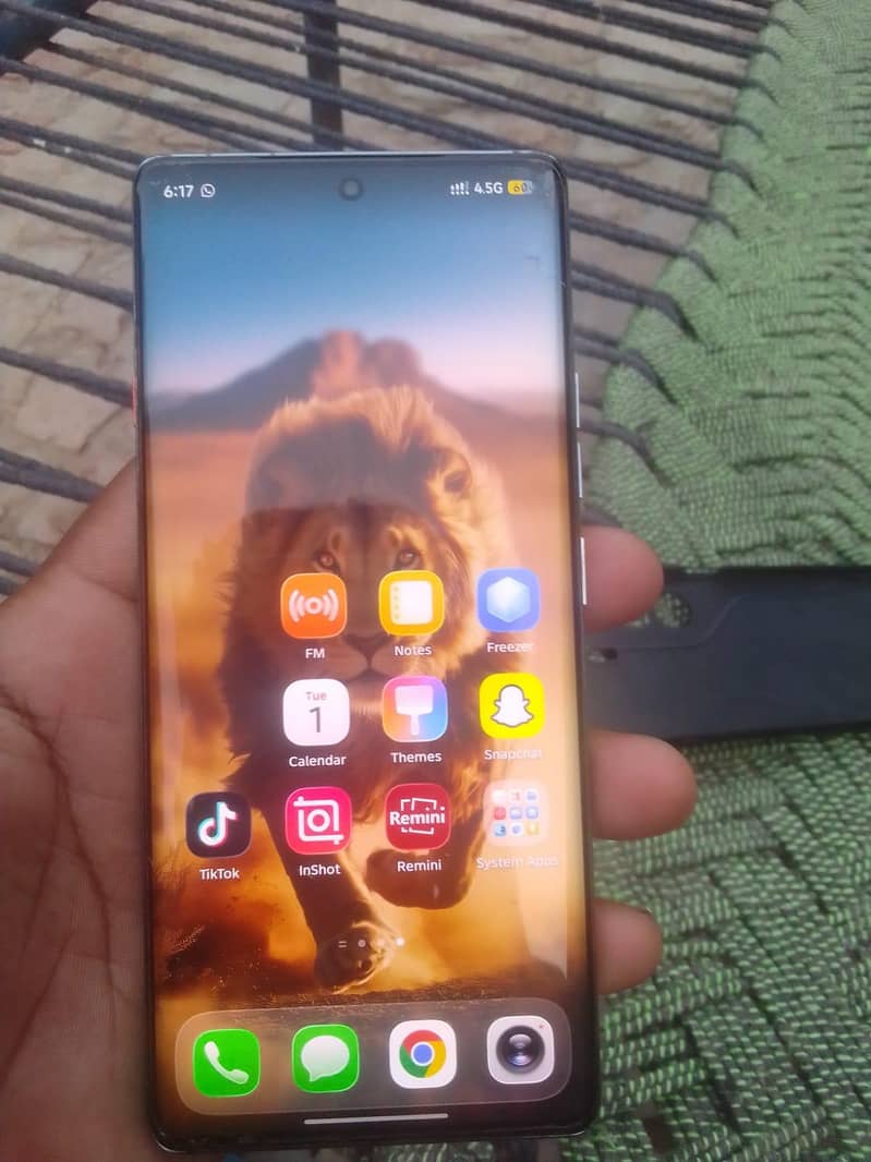 Tecno CAMON 40 Pro 1